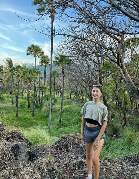 Elina re vip jolie star du porno des photos