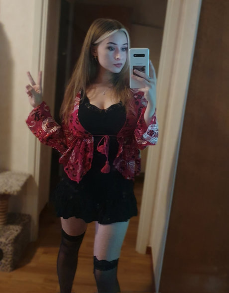 yaboielina estrella imágenes