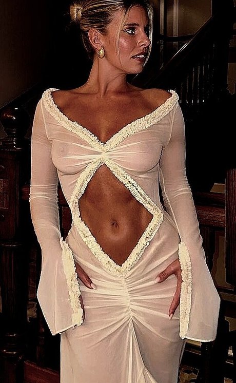 Natasha Oakley actrice nue archive