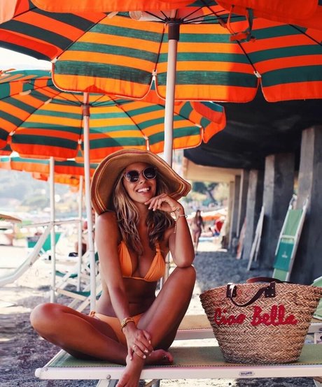 Natasha Oakley Miniature