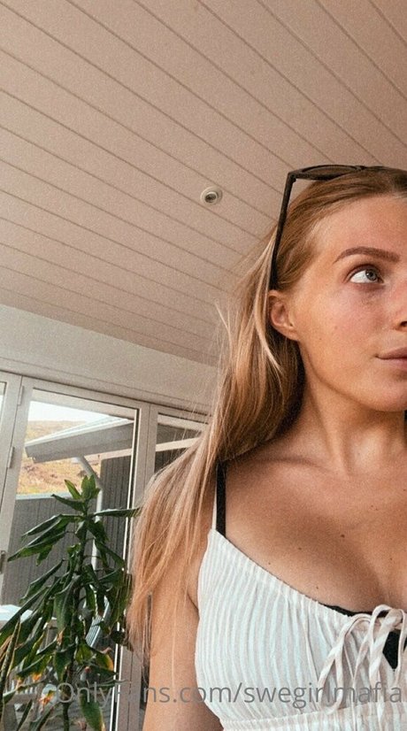 swegirlmafia modèle de sexe des photos