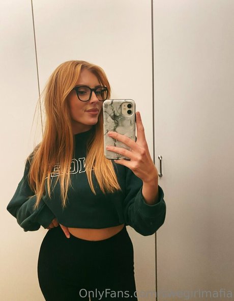 swegirlmafia modelo caliente archivo