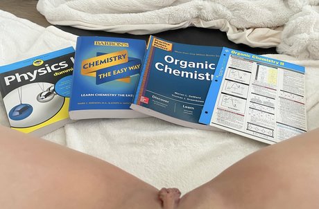 angelicfuckdoll modelo xxx galerías