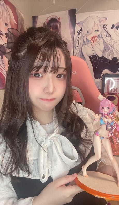 Yui Hiiragi nus de stars du porno archive