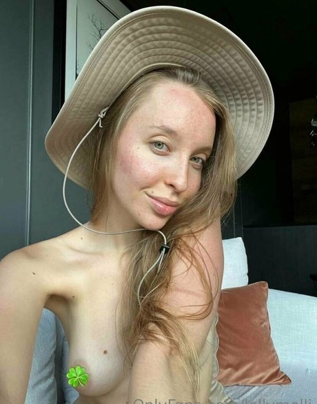 lollymolli étoile nue img