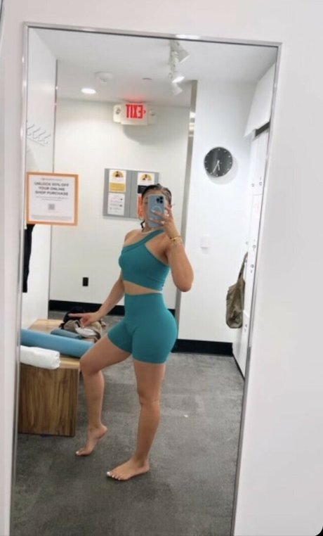 Storm Reid sexe star du porno des photos