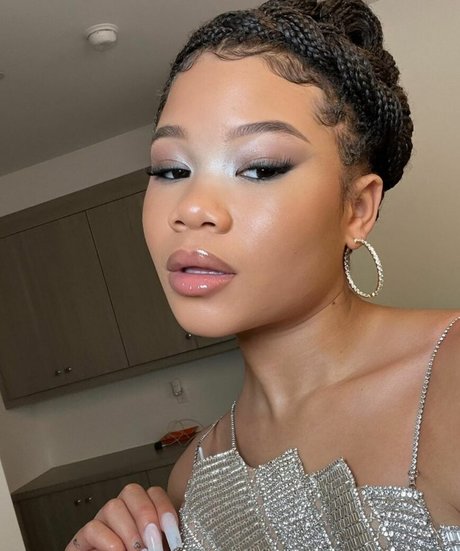 Storm Reid estrella porno hd recopilación