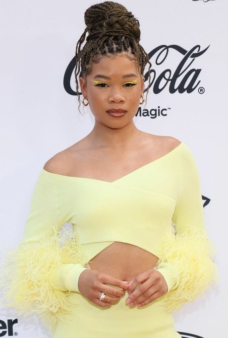 Storm Reid estrella hermosa imagen