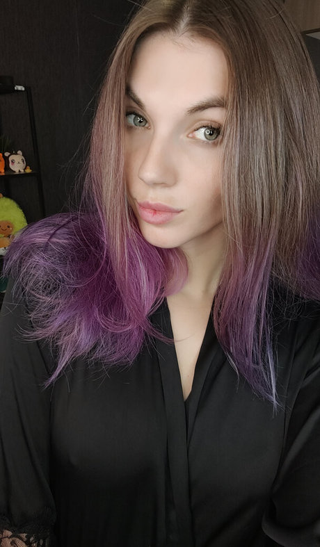 Lipisinkaaa modelo sexy foto