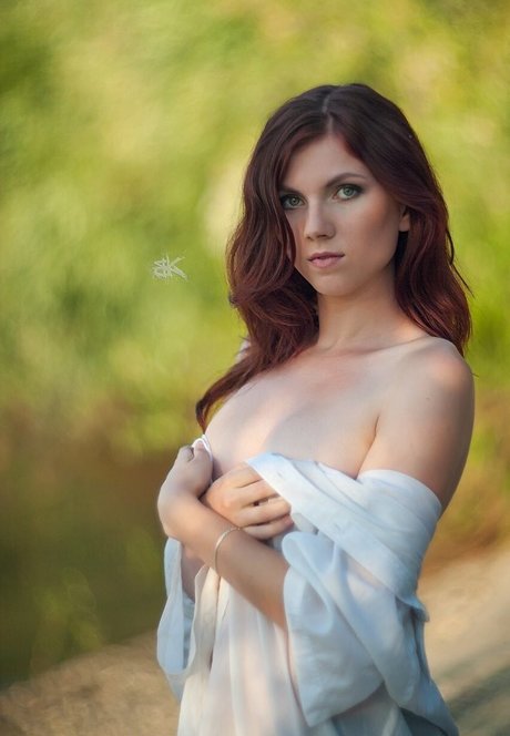 Lipisinkaaa modelo adulto imágenes