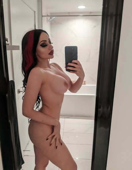 Dani Divine profile image