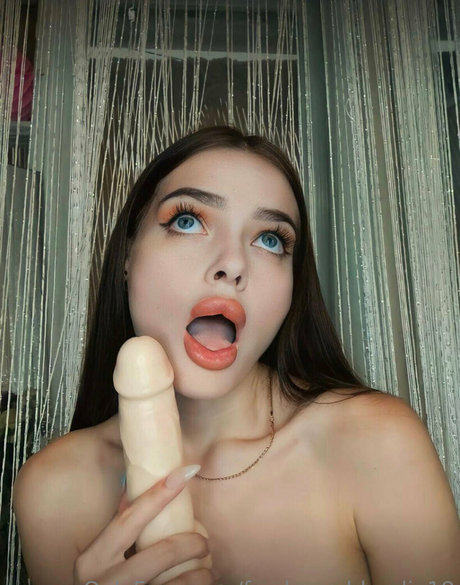 freshmanblondie18 modèle nu img