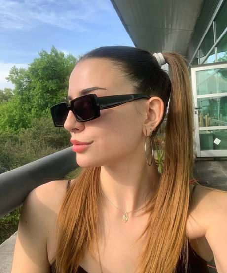 lolalala23 actriz sexual galerías