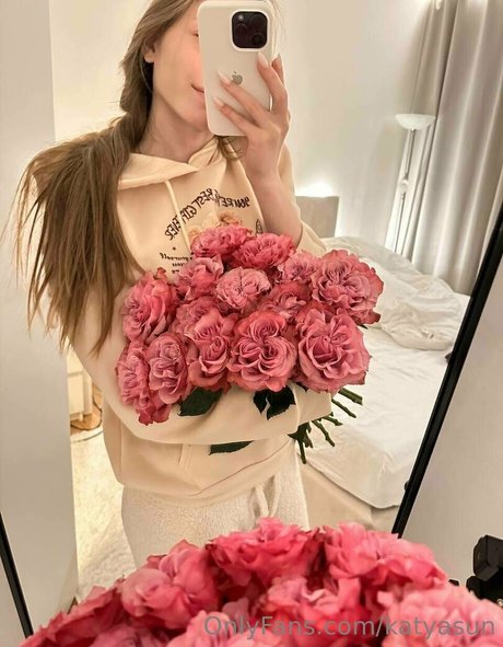 katyasun étoile nue photos