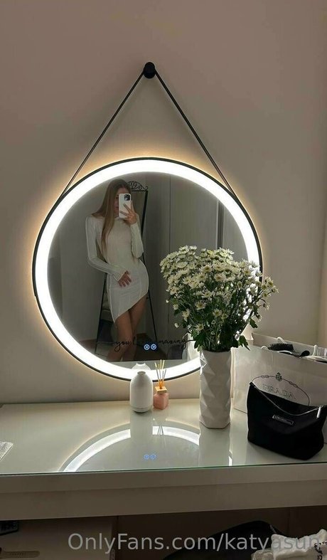 katyasun modèle pornographique images