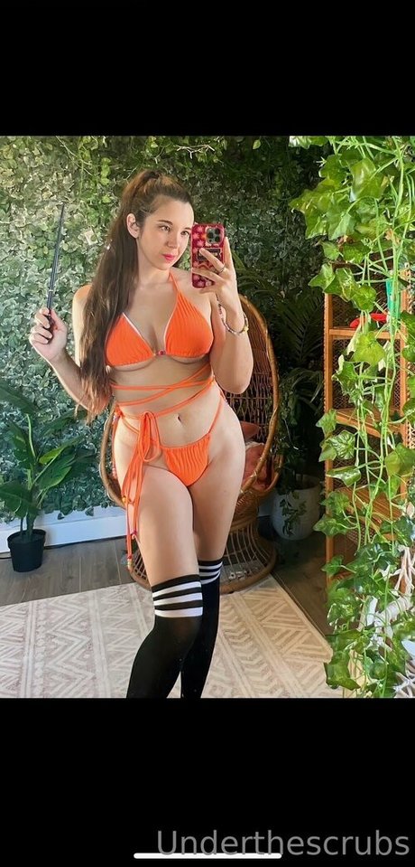 underthescrubs modèle porno img