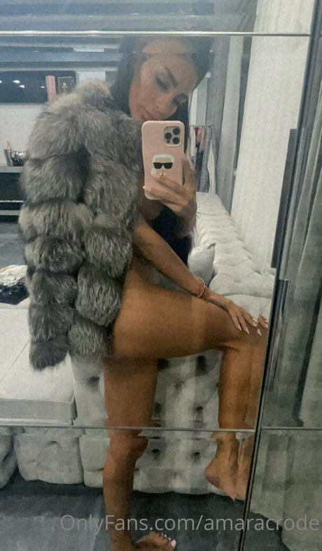 amaracrode hermosa estrella porno foto