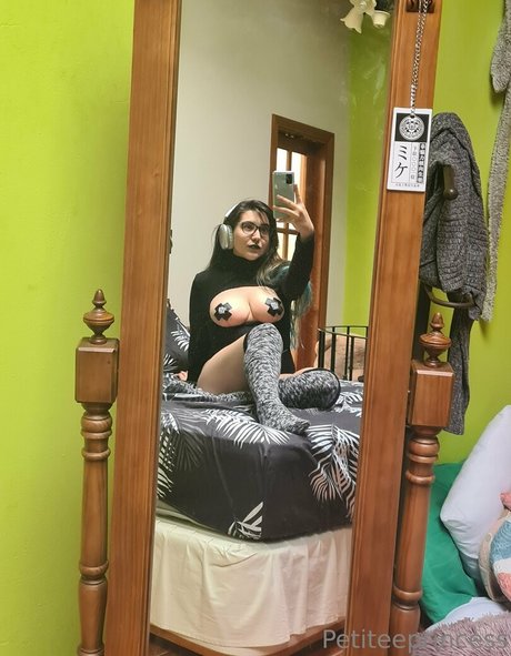 petiteeprincess estrella porno desnuda imagen