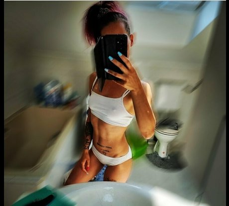 alittlebitpsycho98 étoile érotique photos