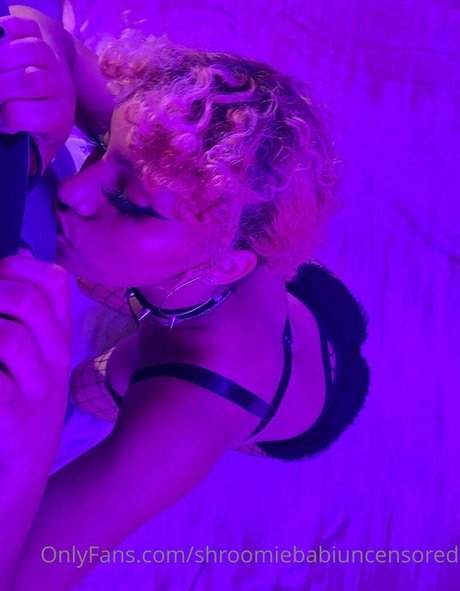 shroomiebabiuncensored étoile xxx galerie