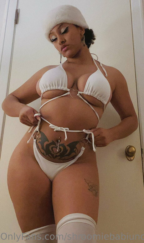 shroomiebabiuncensored pornstar nude gallery