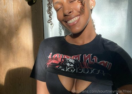 kourtneyrose7free modèle exclusif photos