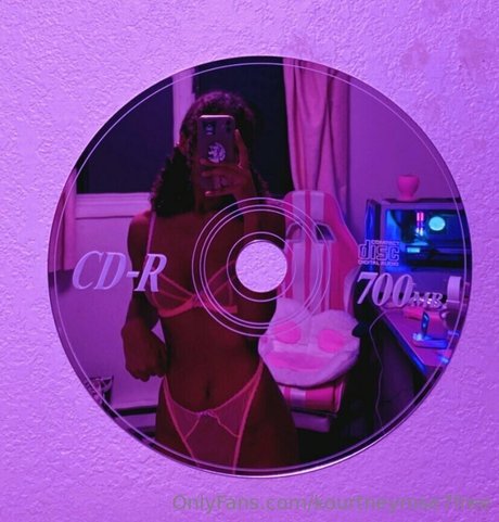 kourtneyrose7free modèle érotique galeries