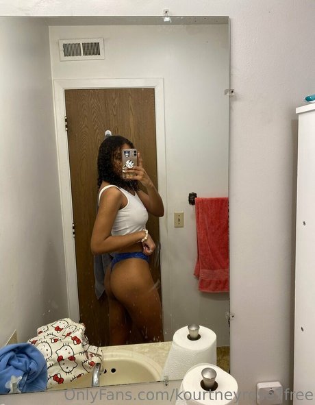 kourtneyrose7free actriz caliente imágenes