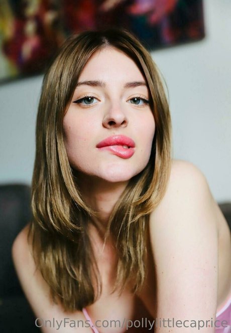 pollylittlecaprice modèle chaud des photos