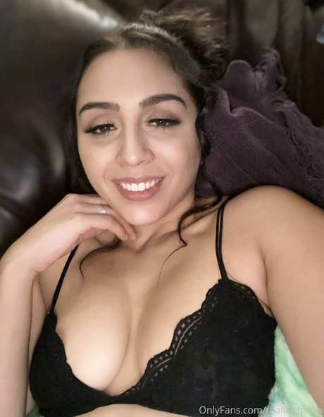 Lilly Hall modèle chaud images