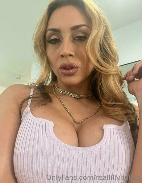 Lilly Hall belle star du porno images