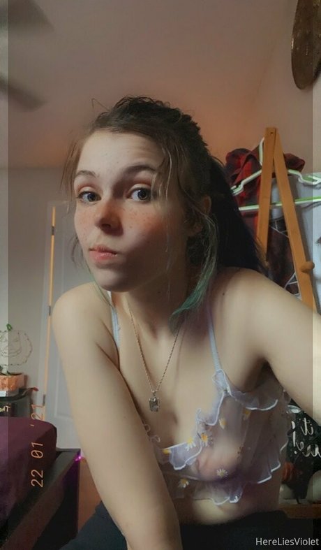 hereliesviolet nus de stars du porno photos