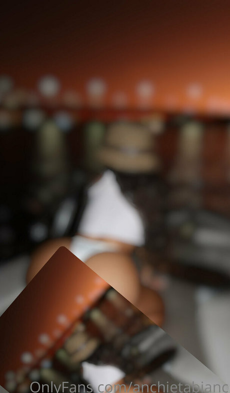 Bianca Anchieta star du porno érotique des photos