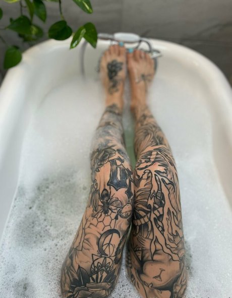 aliinwunderland desnudos de modelos galería