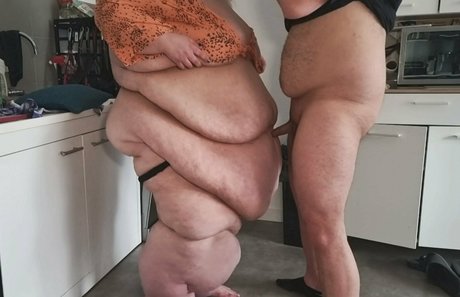 doughbellygirl star du porno en haute qualité photos