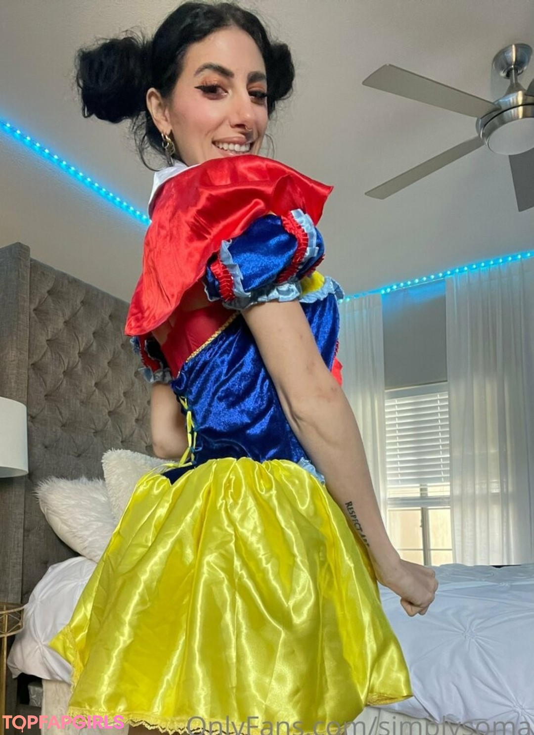 Simplysoma desnudos de estrellas porno foto