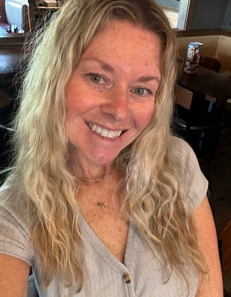 Mackenzie J modèle de haute qualité photo