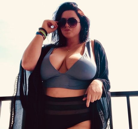 Mackenzie J joli modèle galerie