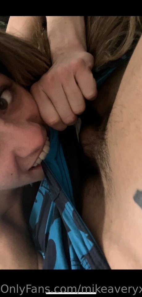 mikeaveryxxx étoile xxx image