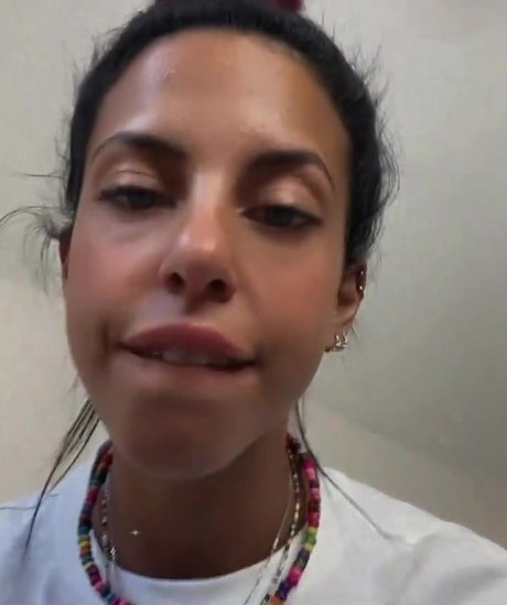 Shira Mosi modelo hermosa galería