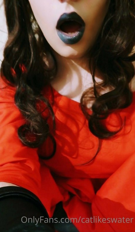 Cat Likes Water star du porno gratuit img