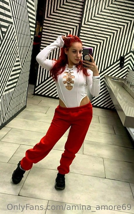 amina amore69 hermosa modelo foto