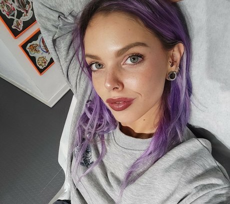spicyrollersg pretty pornstar pic