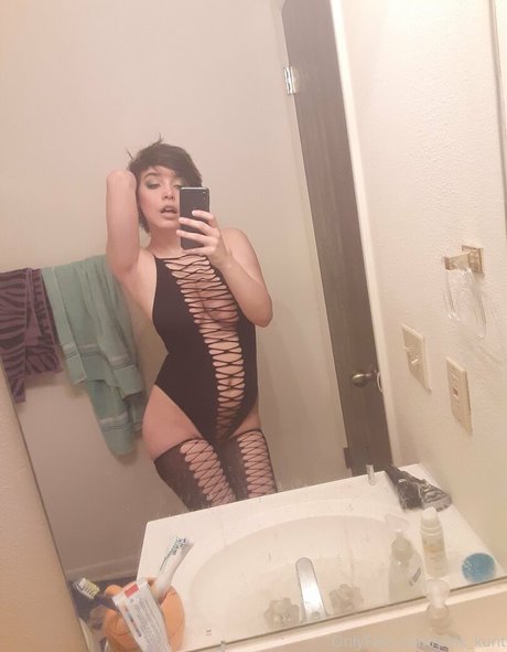 pink kunt hermosa modelo fotos