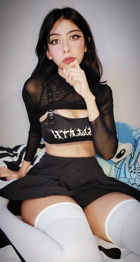 Lilywaifu estrella porno en alta definición galería