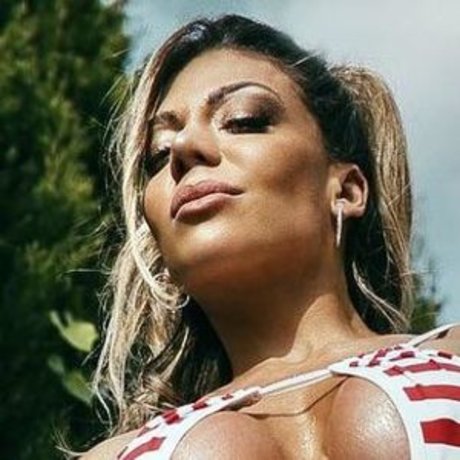 Izabelle Paula erotic model pictures