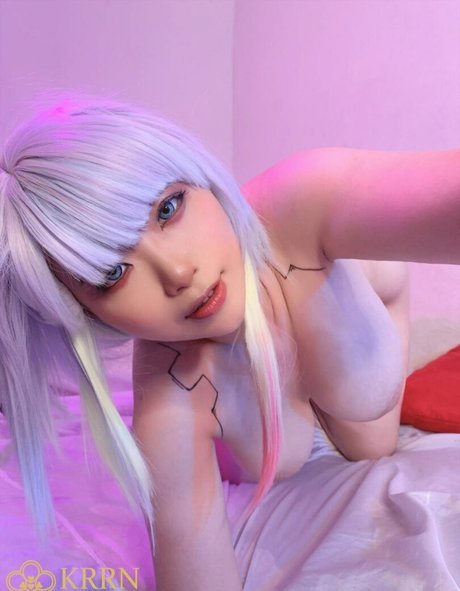 Kururin modelo desnudo archivo