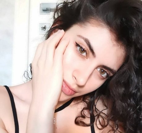 Martina Miticocchio estrella bonita imágenes