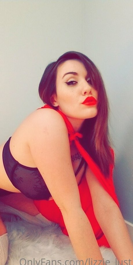 lizzie lust actriz perfecta galerías