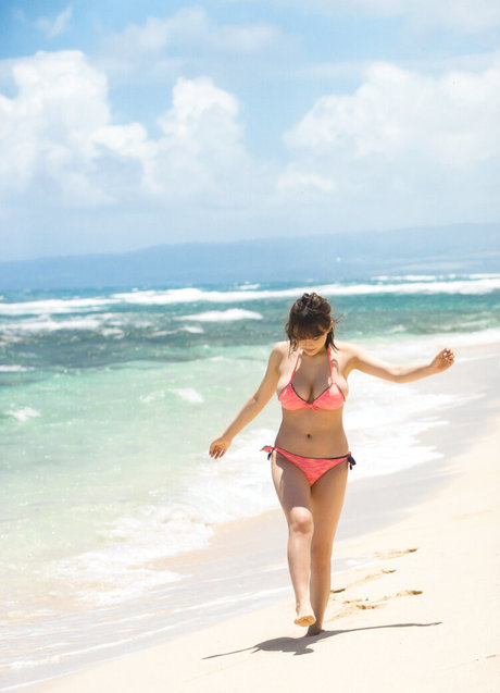 Ai Shinozaki belle star du porno des photos